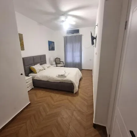 הברון Baron Apartment Rishon Leziyyon Exterior photo